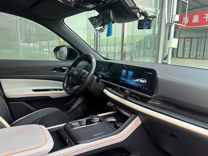 Photo 4 - Ford Equator Sport