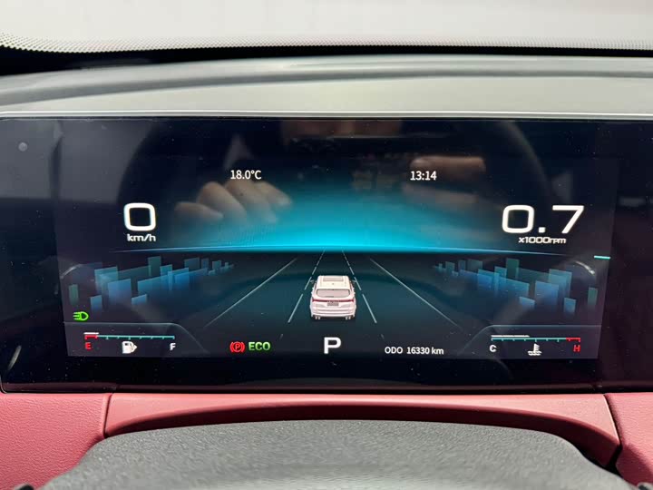 Photo 8 - Jetour X70 Plus