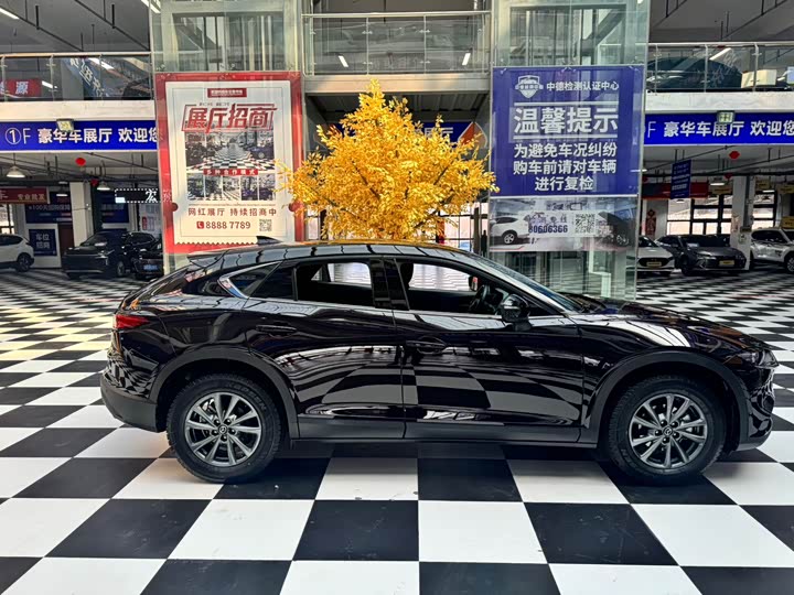 Фото 7 - Mazda CX-4