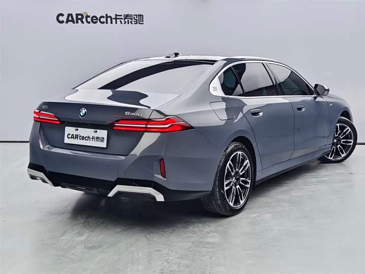 Фото 3 - BMW 5 Series