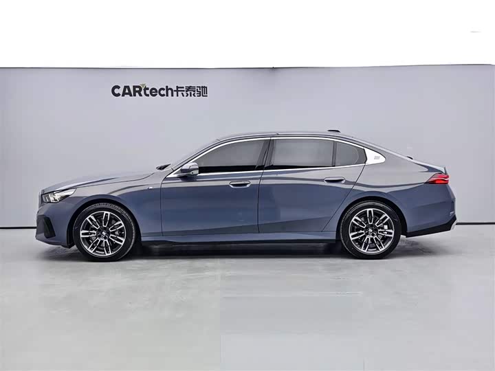 Фото 5 - BMW 5 Series