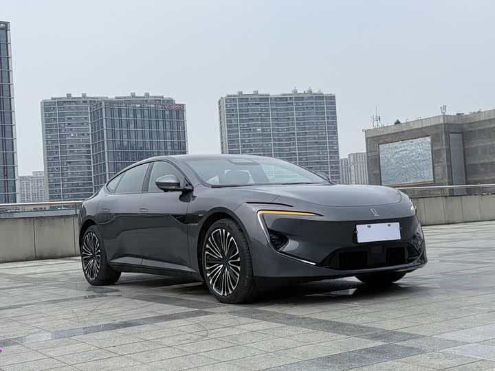 Фото 3 - Avatr 12