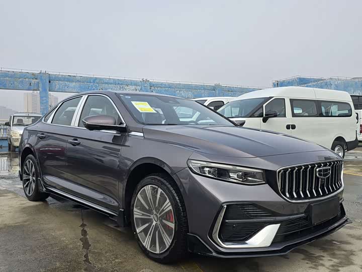 Фото 3 - Geely Preface