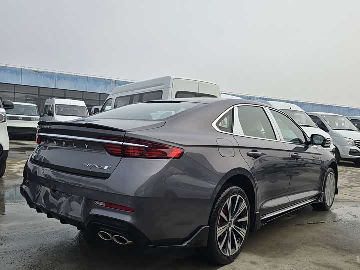 Фото 4 - Geely Preface