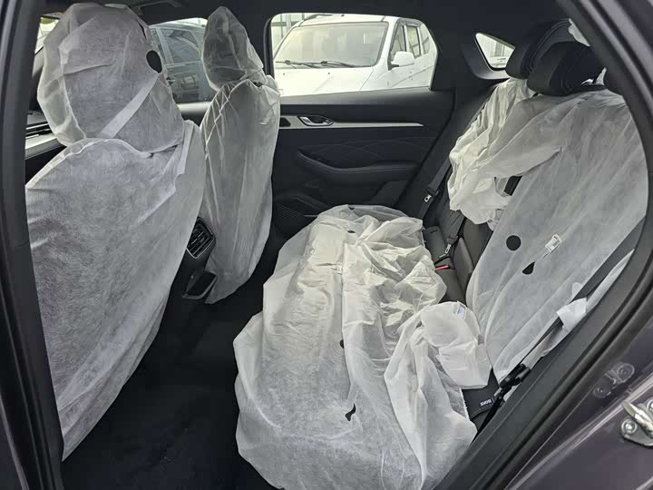 Фото 8 - Geely Preface