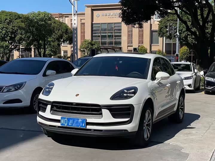 Фото 1 - Porsche Macan