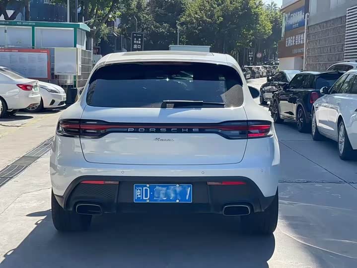 Фото 2 - Porsche Macan