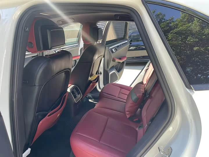 Фото 5 - Porsche Macan