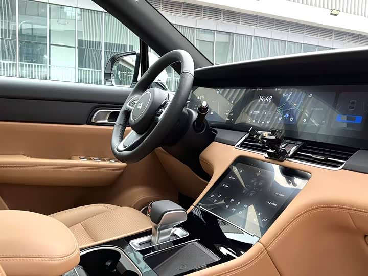 Фото 6 - LiXiang One