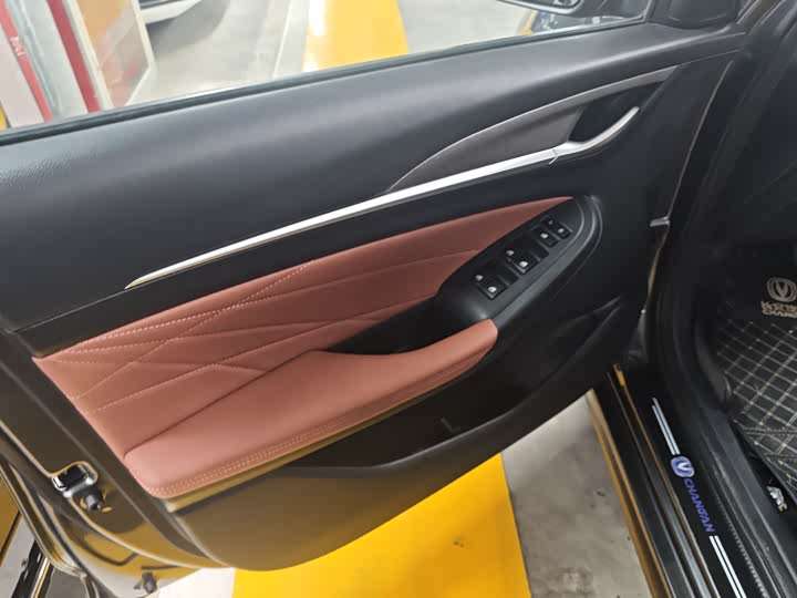 Фото 8 - Changan Eado Plus