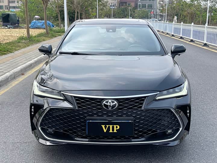 Фото 2 - Toyota Avalon