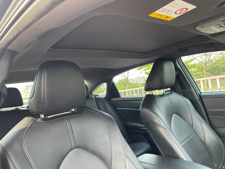 Фото 9 - Toyota Avalon