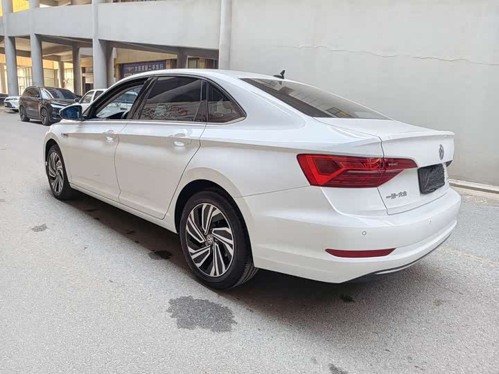 Фото 9 - Volkswagen Sagitar L