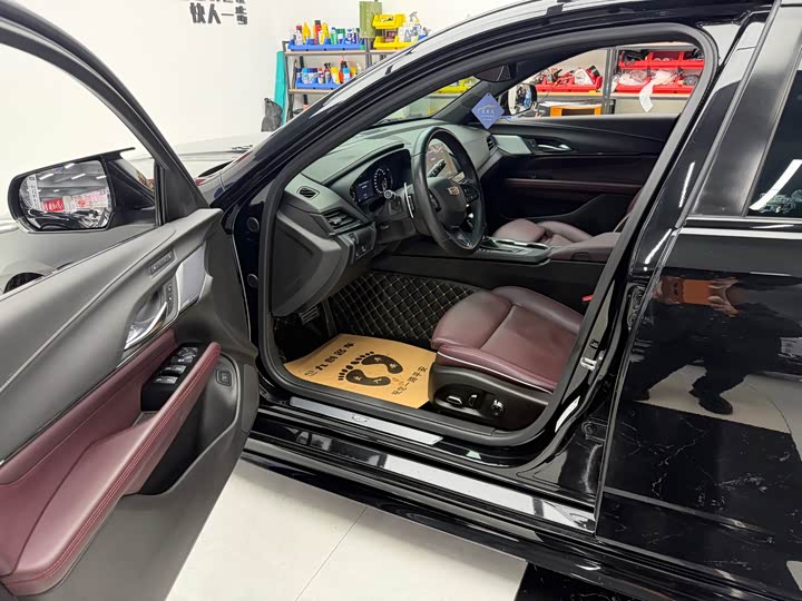 2023 Cadillac CT4