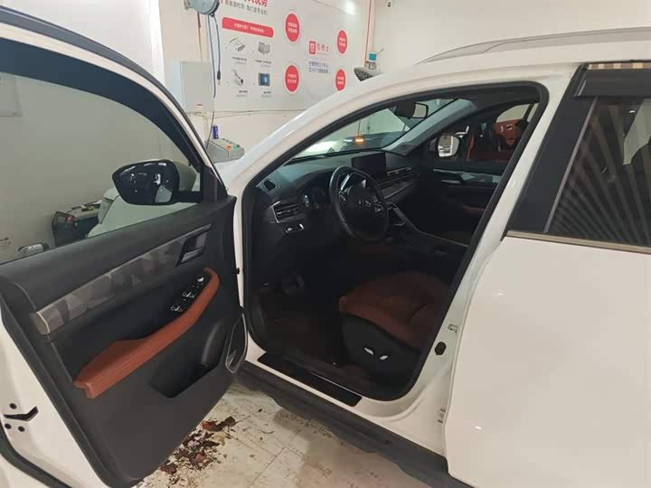 Photo 7 - Geely Vision X6