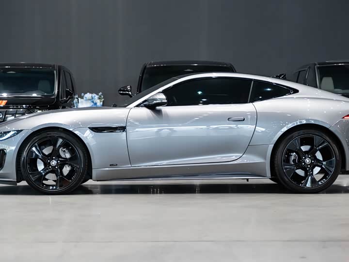 2024 Jaguar F-Type