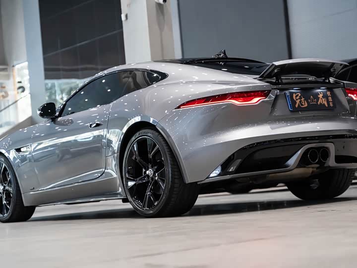 2024 Jaguar F-Type