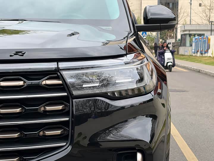 Фото 3 - Ford Explorer