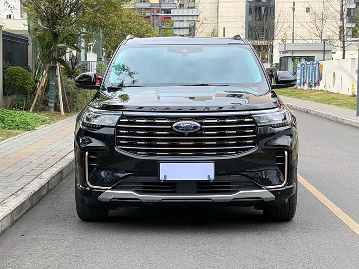 Фото 4 - Ford Explorer