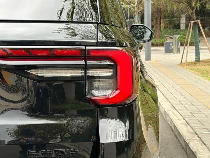 Фото 7 - Ford Explorer