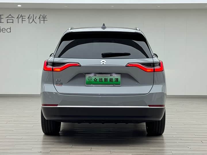 Фото 7 - Nio ES8