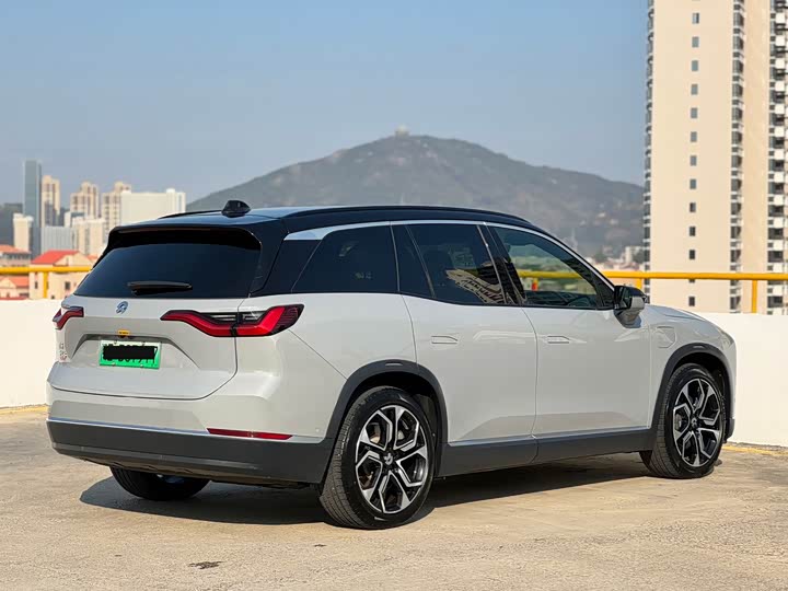 Фото 6 - Nio ES8