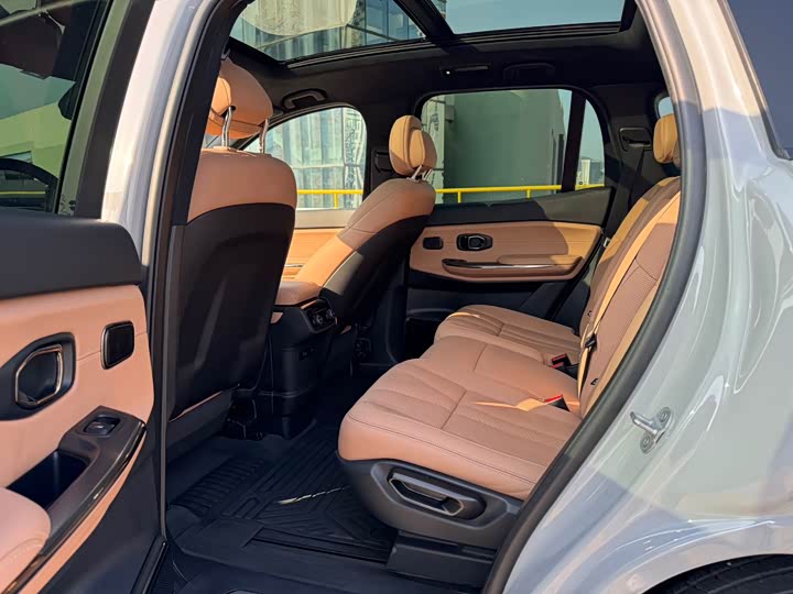 Фото 8 - Nio ES8