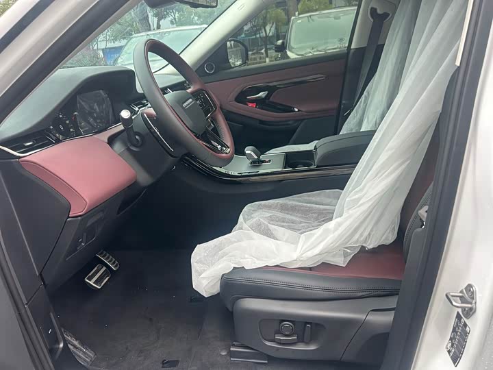 Land Rover Range Rover Evoque L 2026 2026款 揽胜极光 L SE