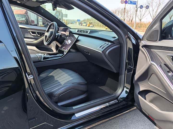 Фото 8 - Mercedes-Benz S-Class