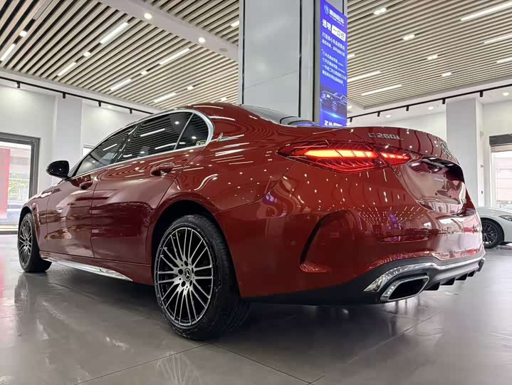 Photo 4 - Mercedes-Benz C-Class