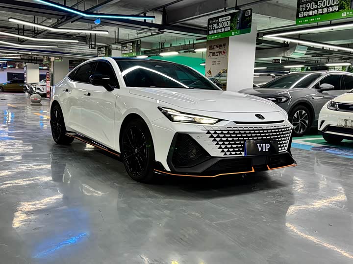 Фото 3 - Changan UNI-V