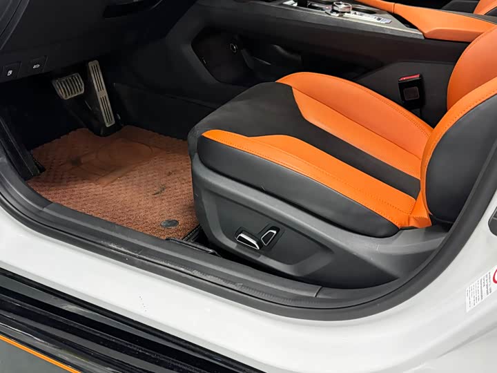 Фото 5 - Changan UNI-V