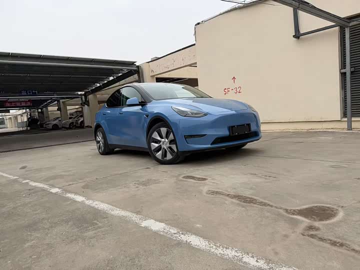 Фото 3 - Tesla Model Y