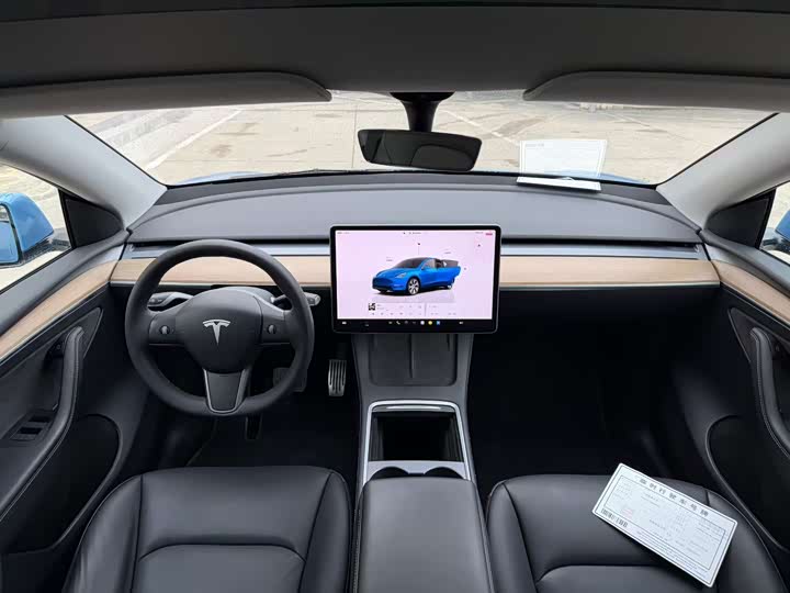 Фото 8 - Tesla Model Y