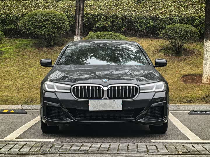 Фото 2 - BMW 5 Series