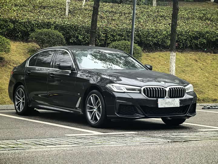 Фото 3 - BMW 5 Series