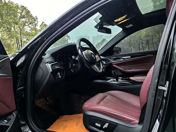 Фото 6 - BMW 5 Series