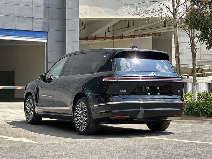 Nio ES8 2026 2026款 六座行政豪华版