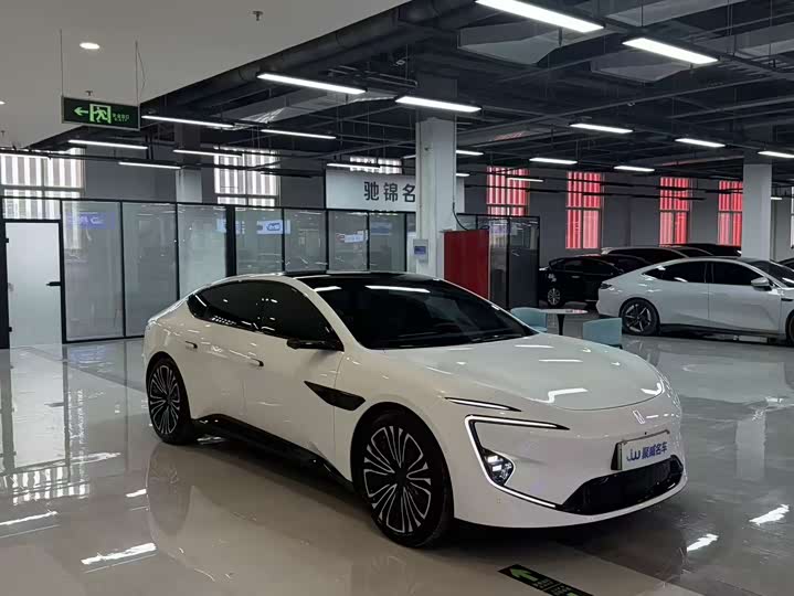 Фото 3 - Avatr 12