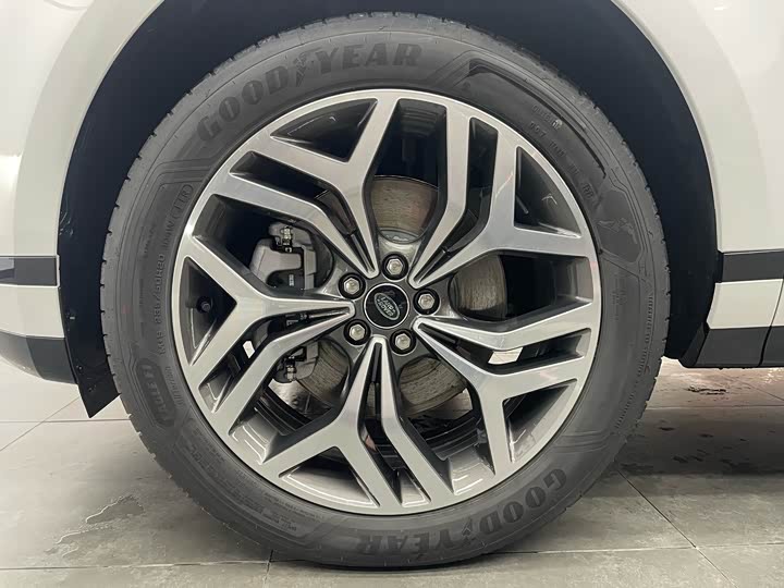 Land Rover Range Rover Evoque L 2026 2026款 揽胜极光 L SE
