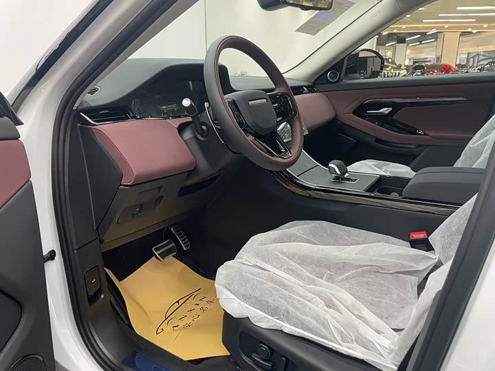 Land Rover Range Rover Evoque L 2026 2026款 揽胜极光 L SE