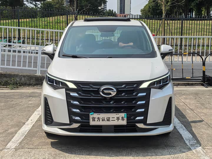 Фото 2 - GAC Trumpchi M6