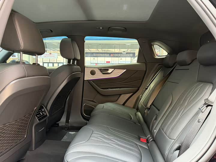 Фото 6 - Hongqi HS5