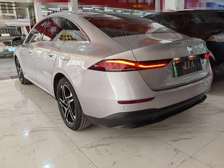 Roewe D7 2023 2023款 DMH 125km 旗舰版