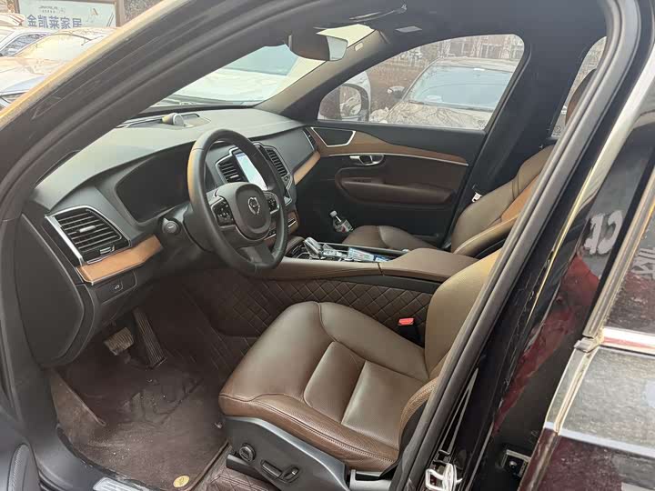 Volvo XC90 2024 2024款 B6 智逸豪华版 7座