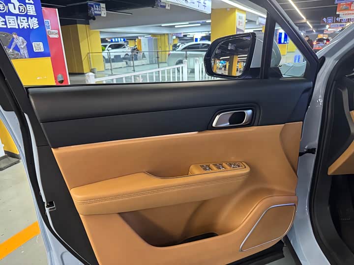 Фото 5 - LiXiang One