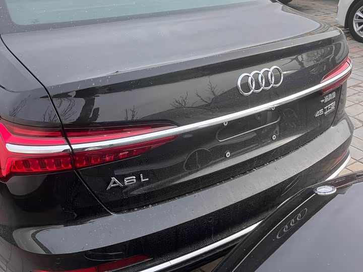Фото 3 - Audi A6L