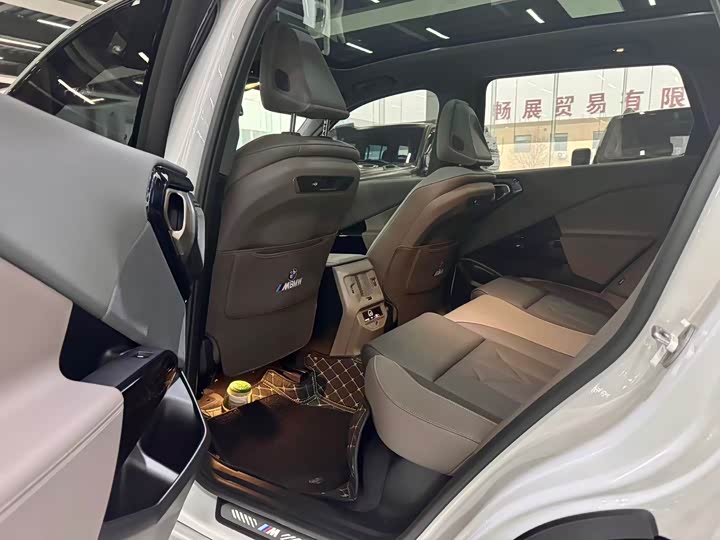 BMW X3 2025 2025款 xDrive30L 领先型 M运动曜夜套装
