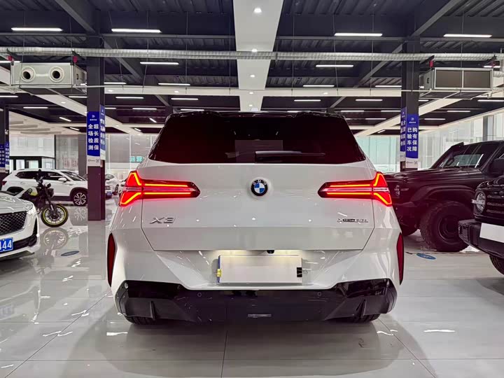 BMW X3 2025 2025款 xDrive30L 领先型 M运动曜夜套装