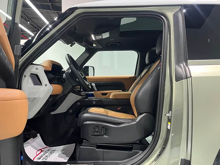 Фото 6 - Land Rover Defender